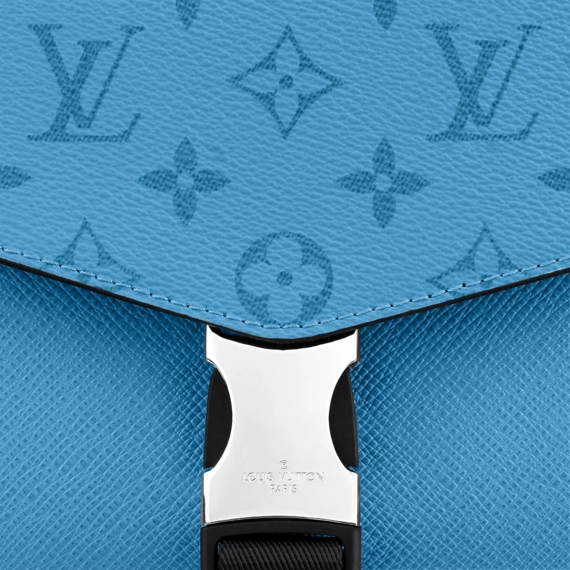 Brand New Louis Vuitton Messengerama for Women